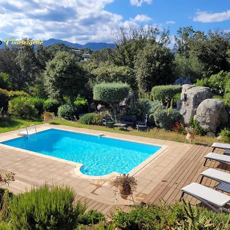 125m2 6/8 Pers Trinite De Vecchio Piscine * Porto-Vecchio (Corsica)